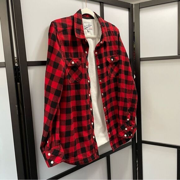 [M] BC Clothing Women’s Red & Black Plaid Snap Button Shacket With Fleecy Lining - Picture 3 of 15